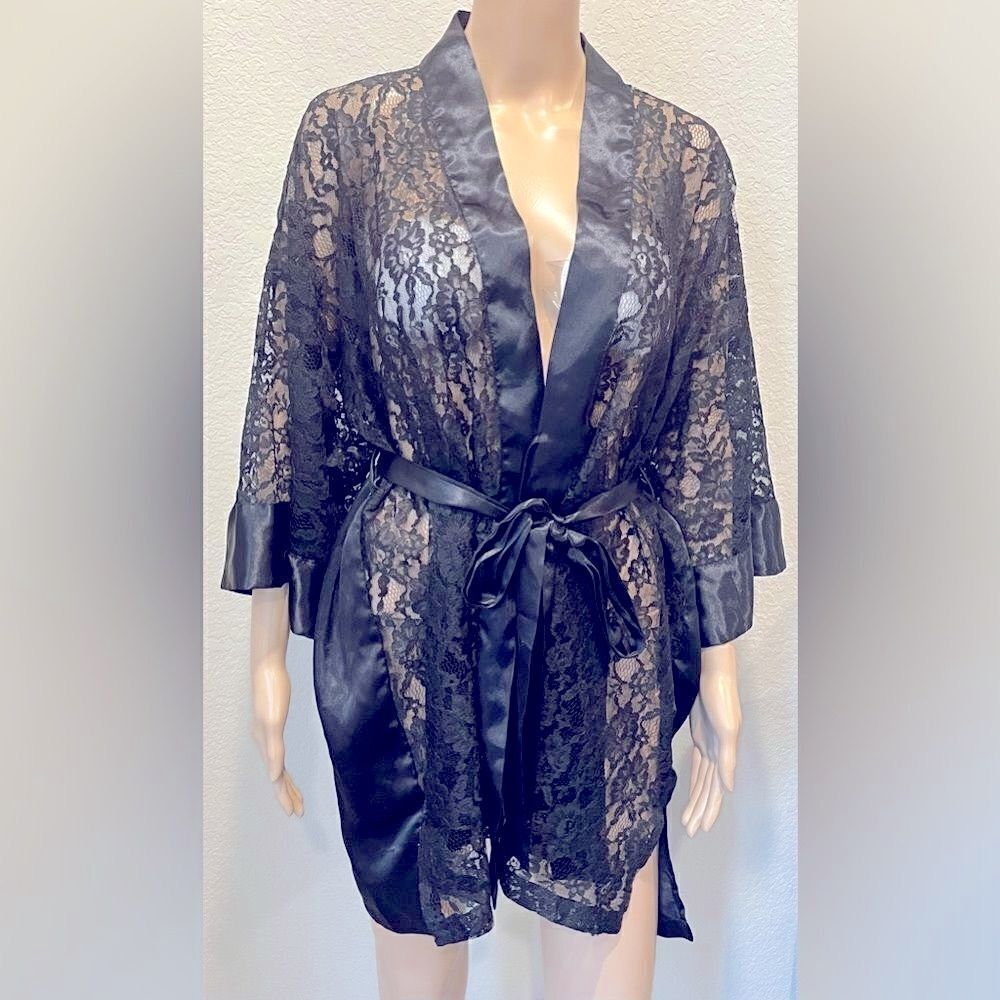 Vintage Victoria’s Secret robe